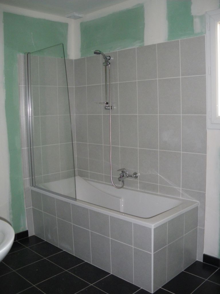 Aide idée salle de bain avec carrelage anthracite... 14 messages