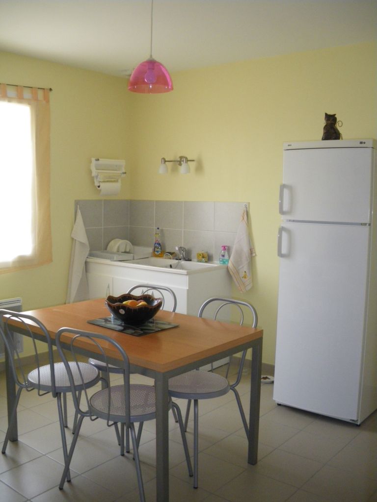 Cuisine blanche et carrelage beige? 8 messages