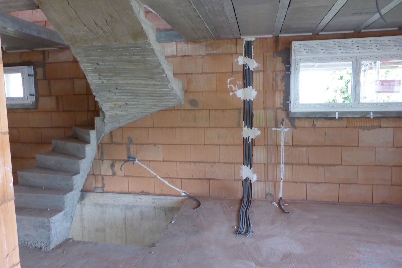 Encastrement des gaines dans les murs
