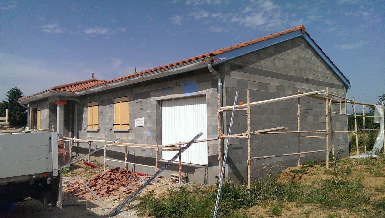 La prparation de la maison pour le crpis.
<br />
Nous l'avons choisit ocre clair O70.