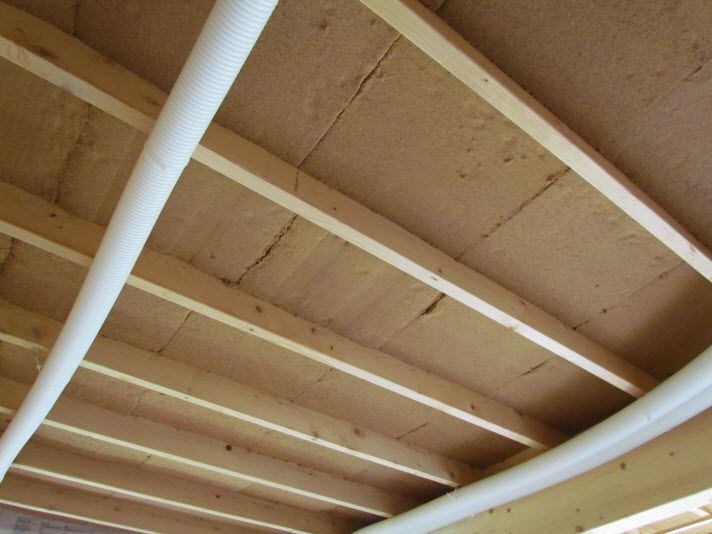 laine de bois plafond et contrelatage