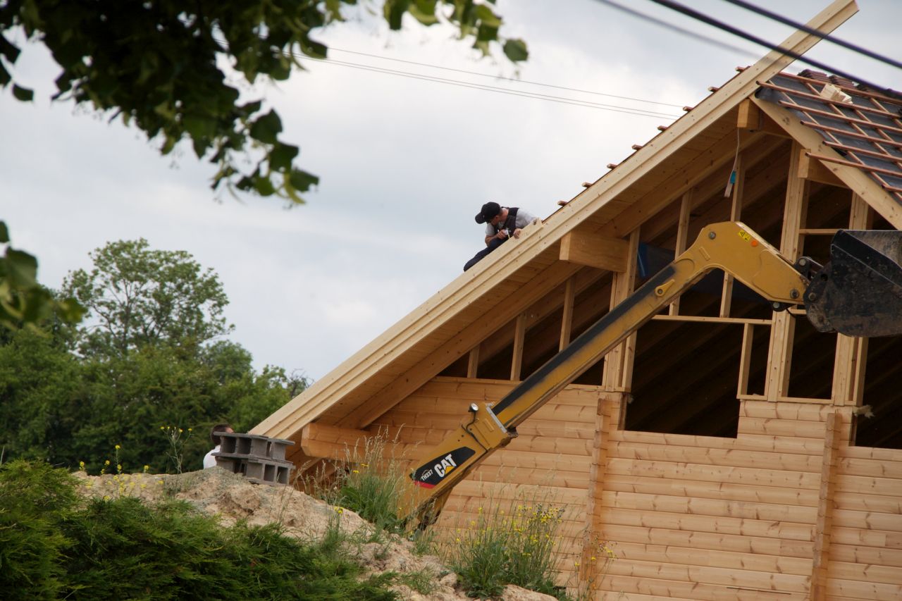 Mise en place des planches de rives.