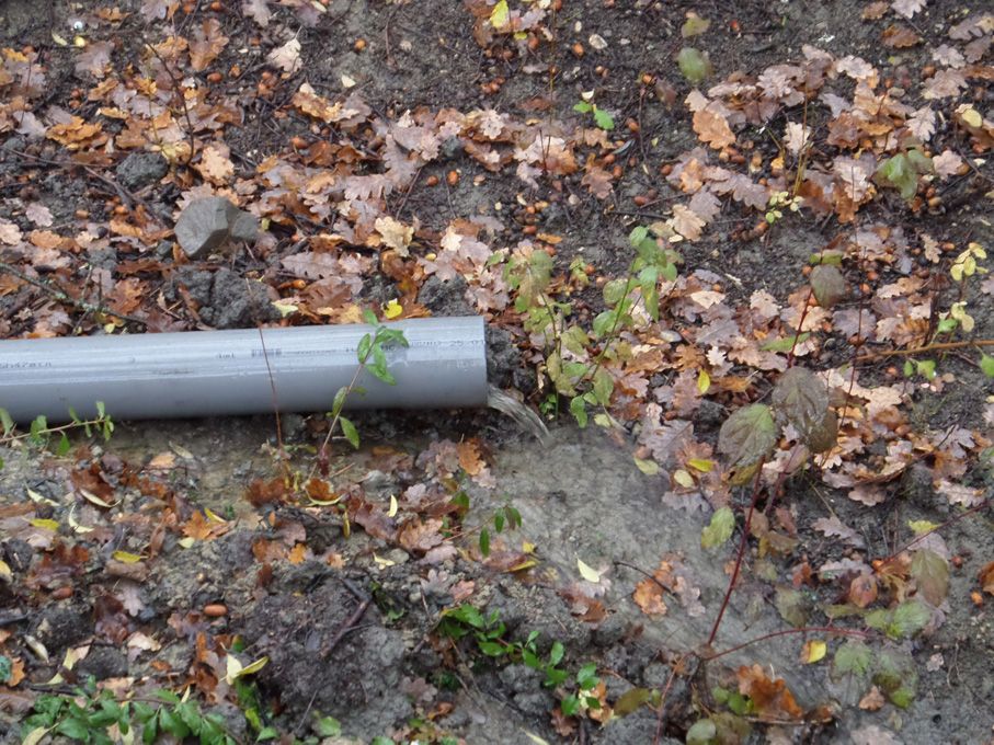 Drain au nord de la maison