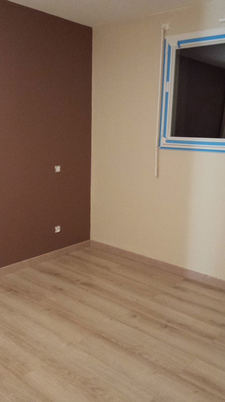 1ere couche peinture chambre du bas