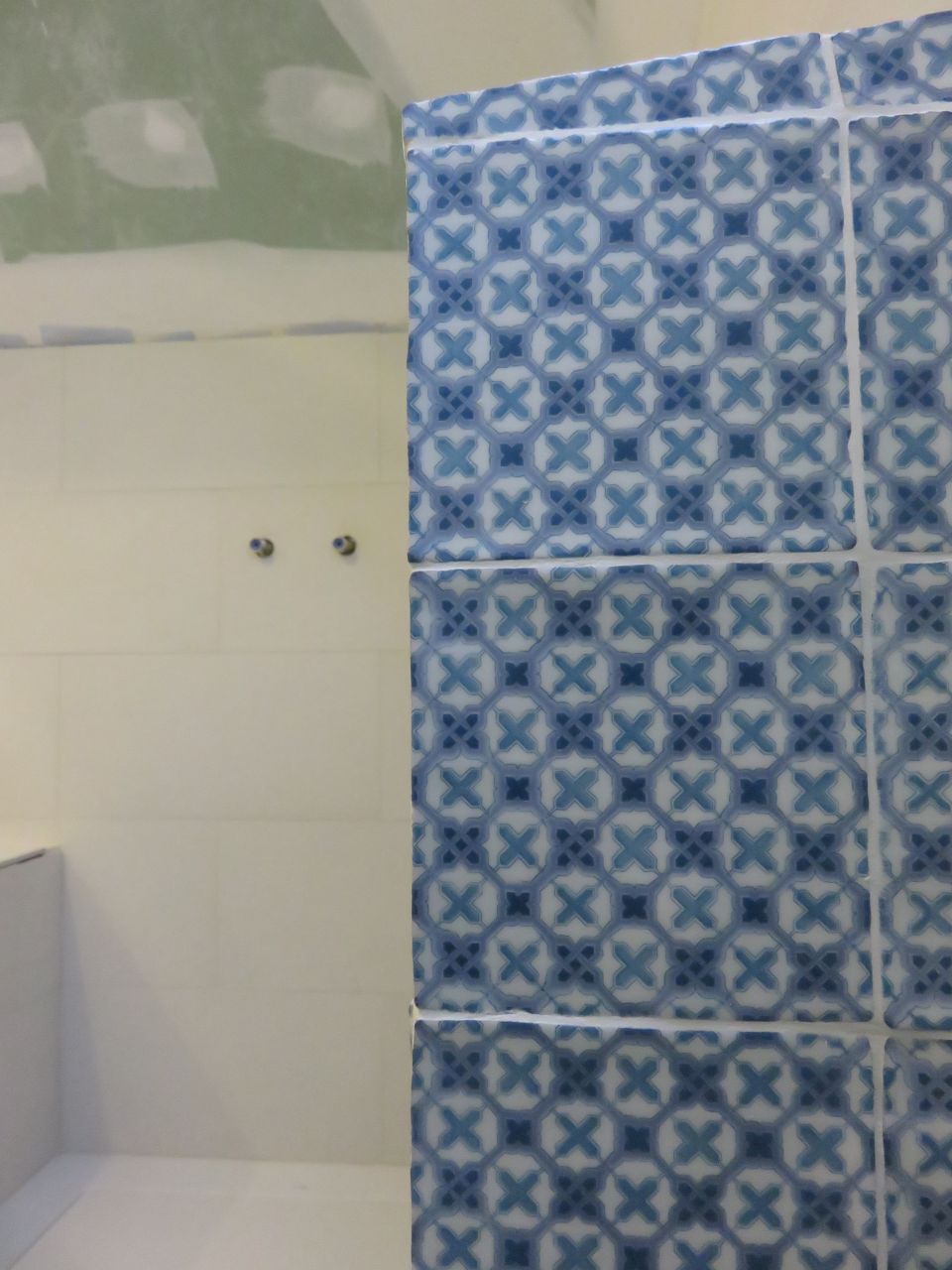 Carrelage salle de bain �tage