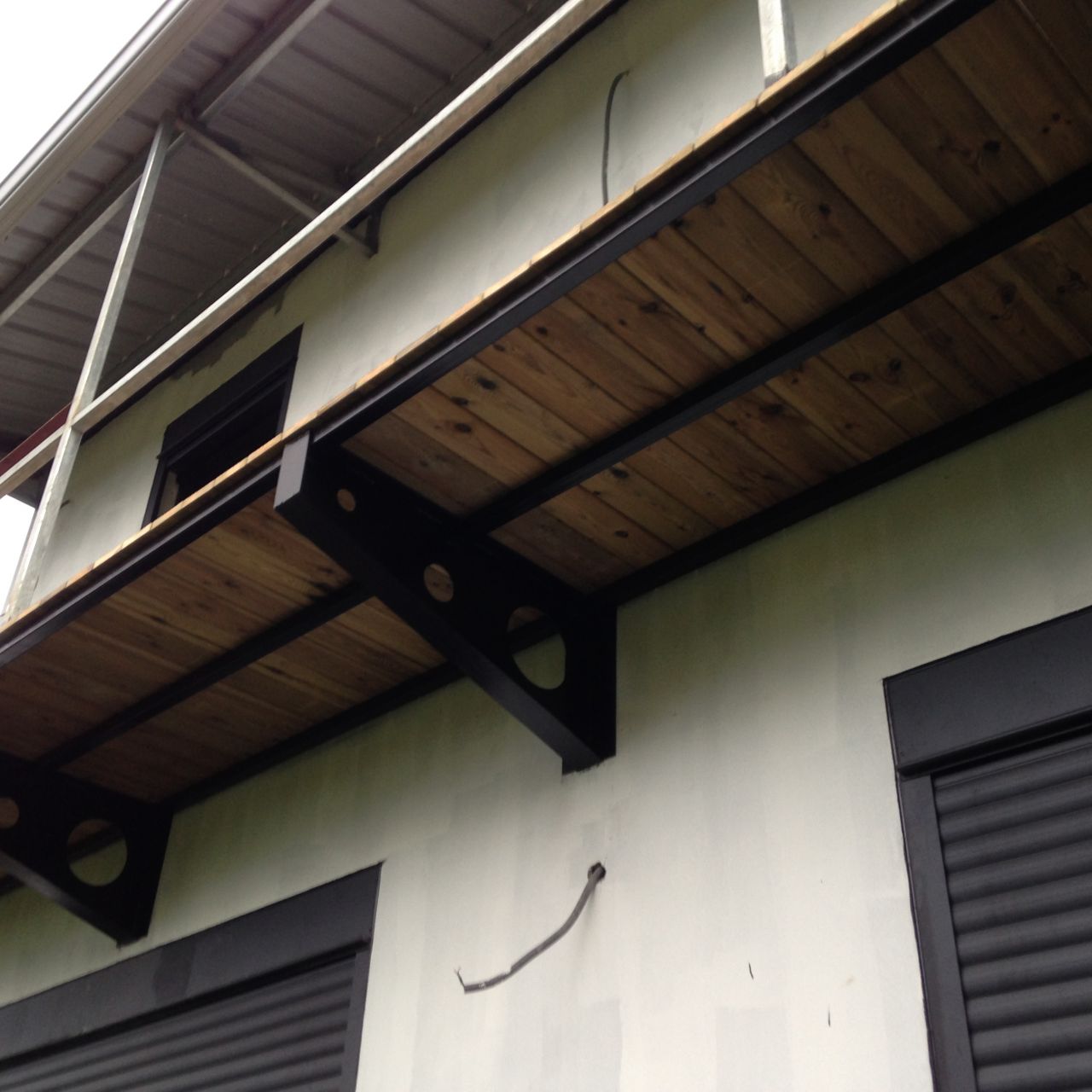 Balcon vu de dessous