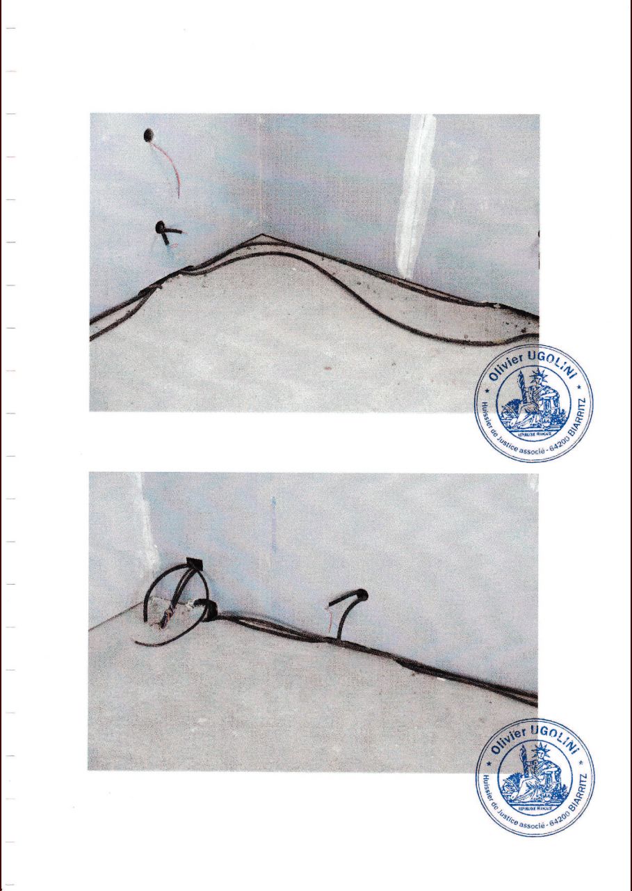 C'est interdit par le DTU cette pose de conduits...
