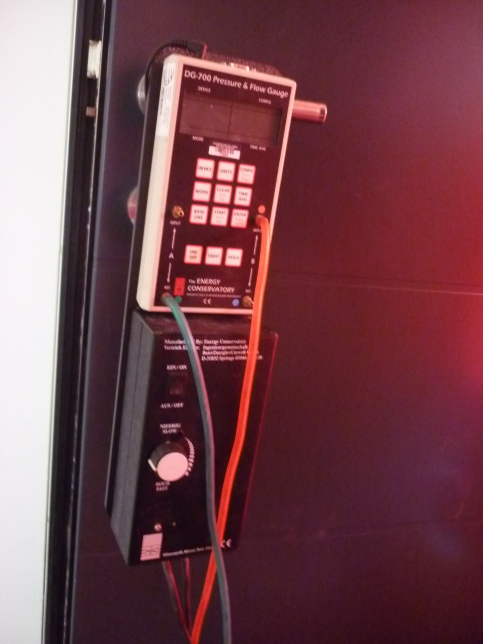 Test RT2012 étanchéité, fait par le chef de chantier