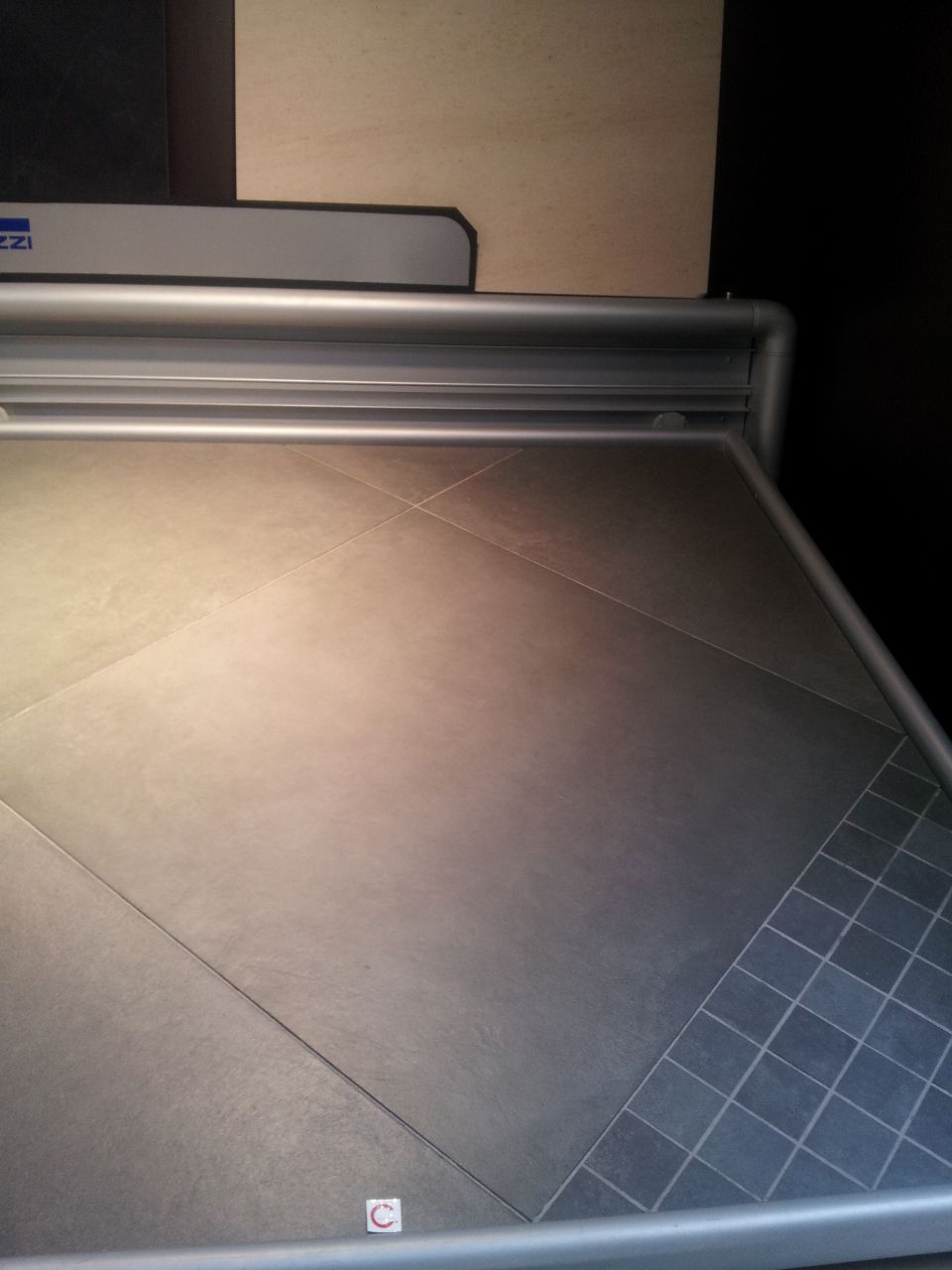 Carrelage et mosaique pour WC étage (Marazzi)