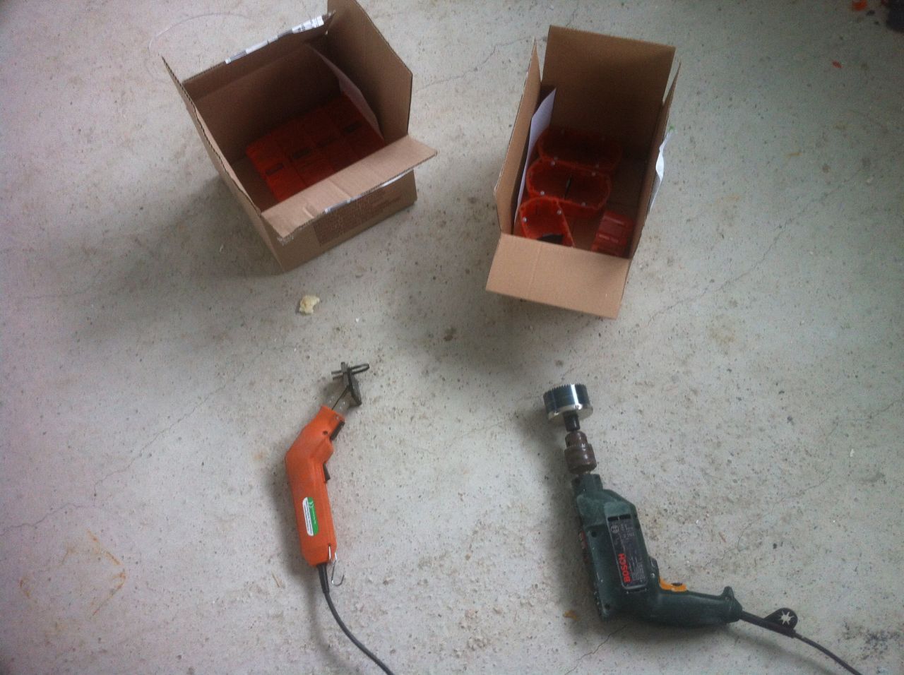 Boites d'encastrement et outils