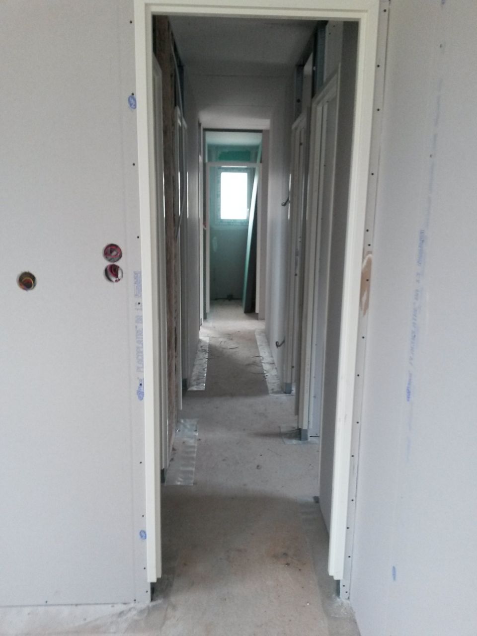 le couloir, ça fait long je trouve