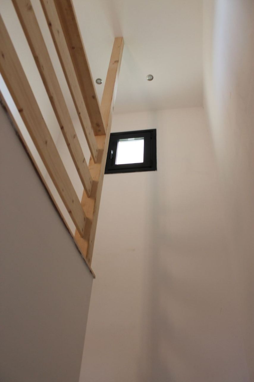 Au milieu de l'escalier