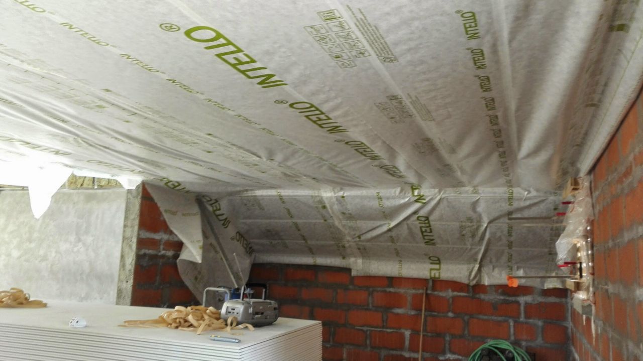 pare vapeur plafond de l'étage