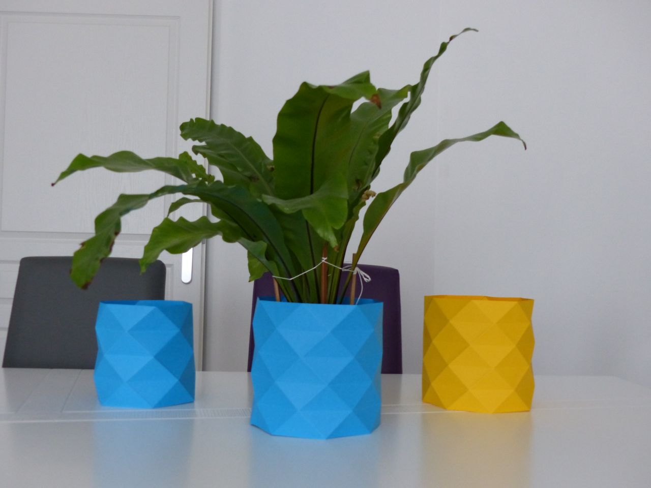 Atelier déco n°2 : Résultat pour cache-pot ananas bleu origami
