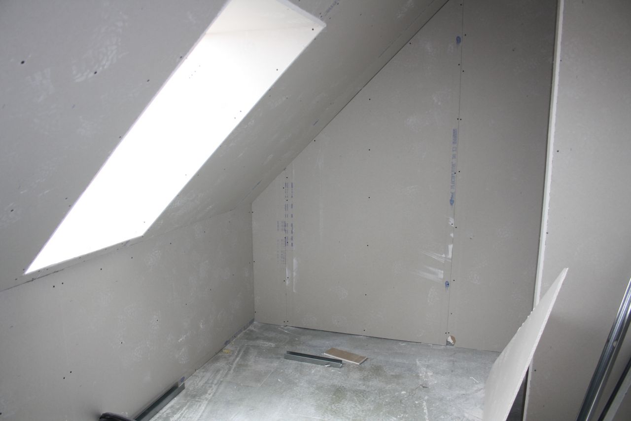 partie de la chambre 3 (bureau)