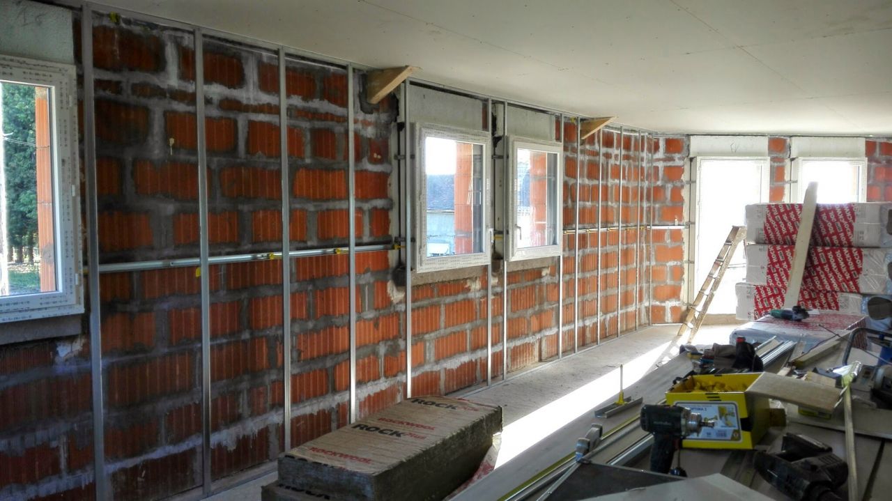 Rails pour doublage des murs