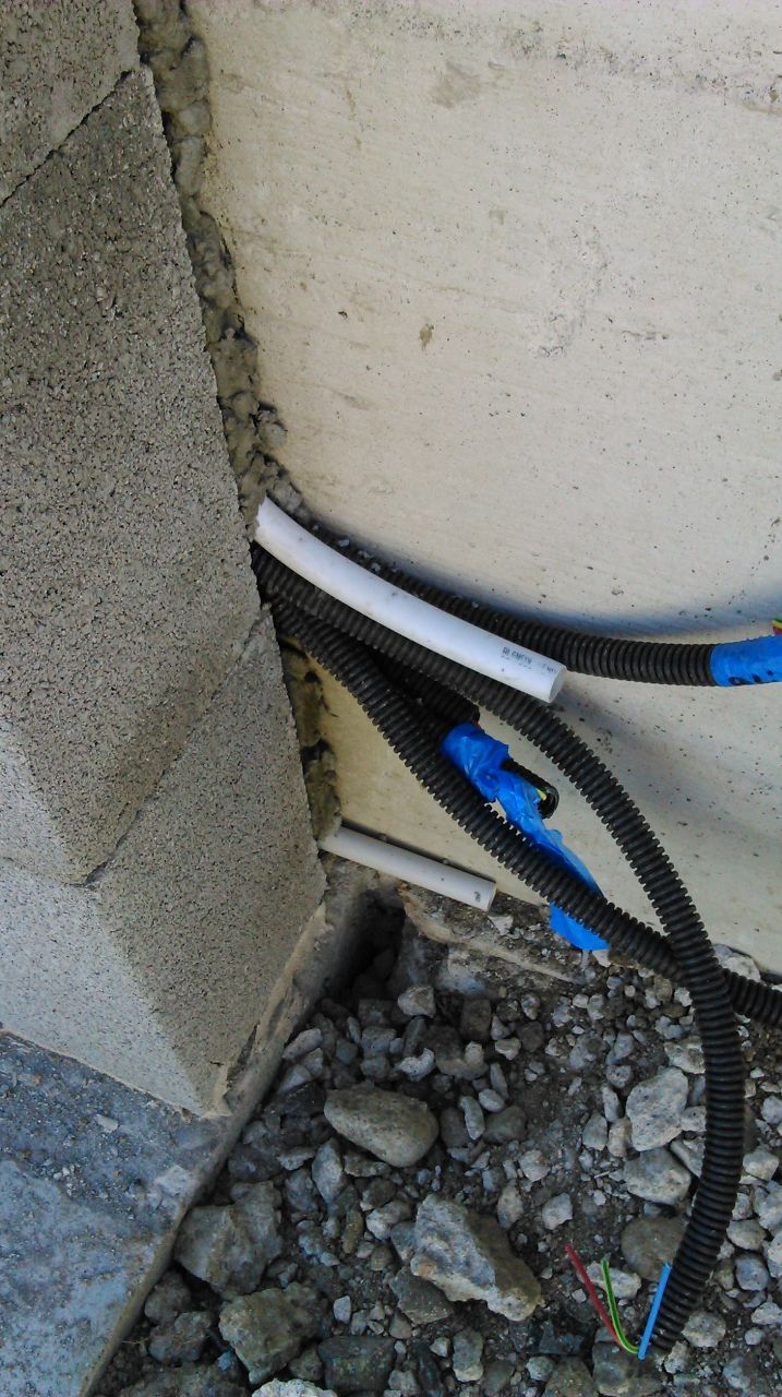 Piliers terminés / gaines électrique