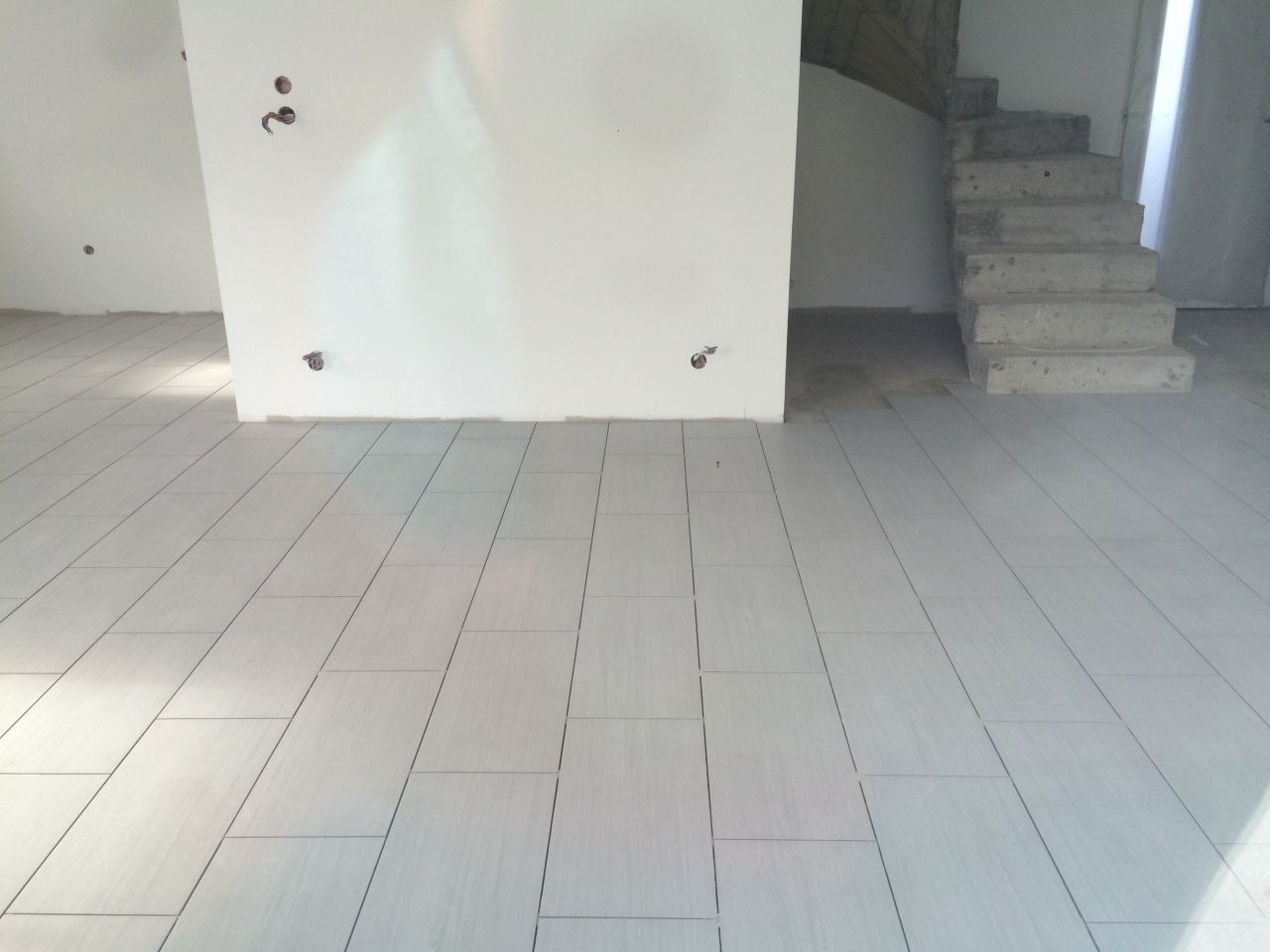 Carrelage Century explorer Grigio 30 x 60 cm pose décalée