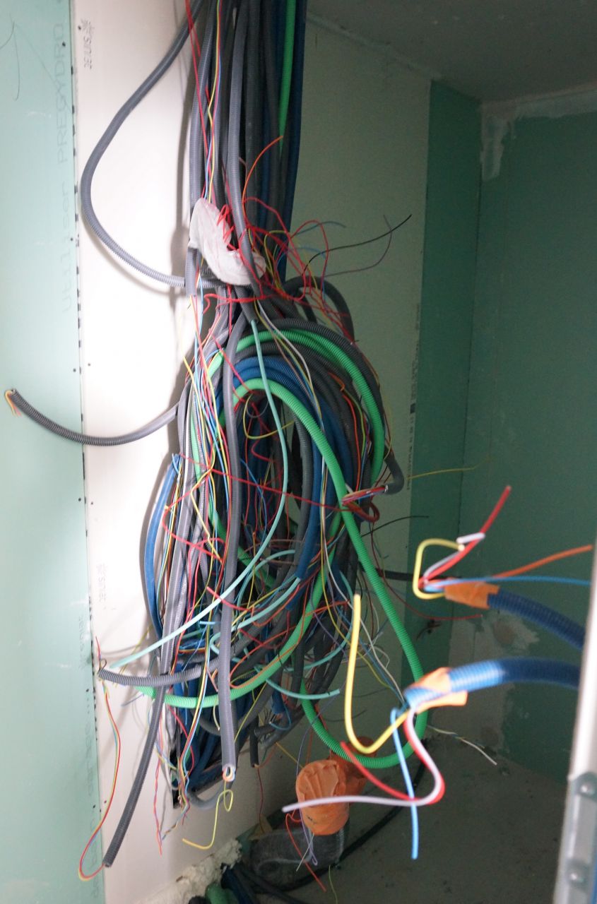 Bonne chance à l'électricien!