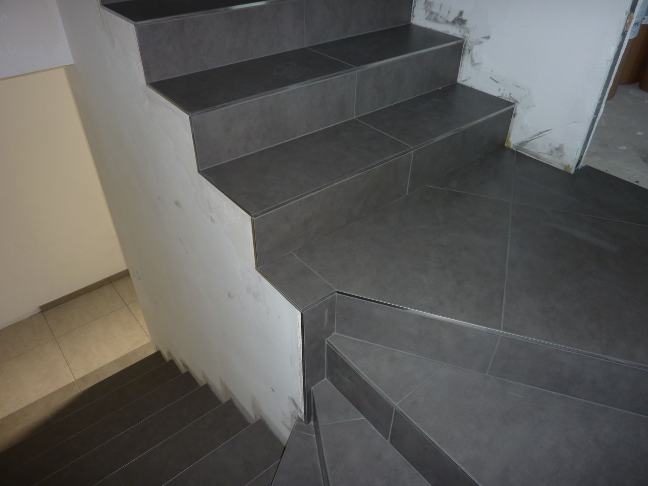 Carrelage de l'escalier