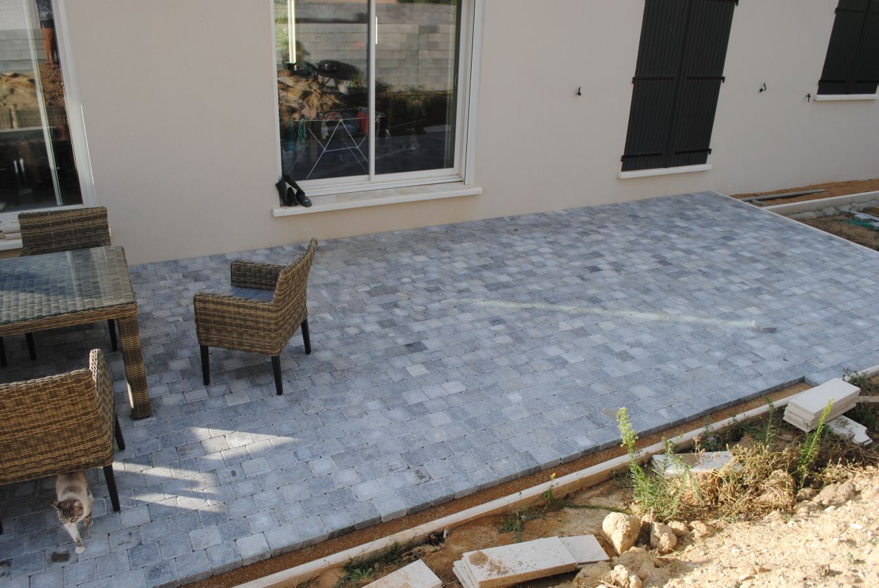 Grande terrasse en cours de pose