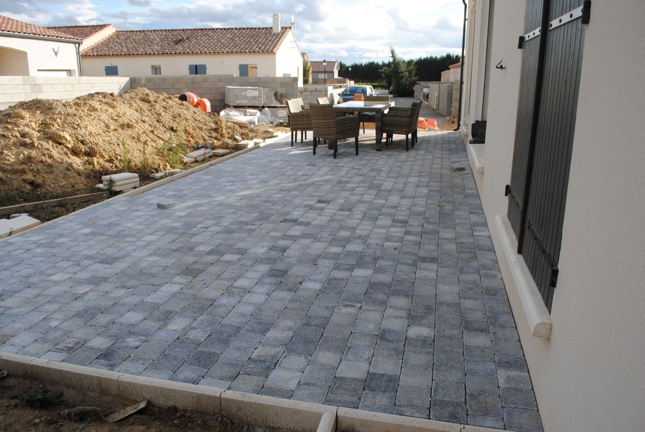 Grande terrasse en cours de pose