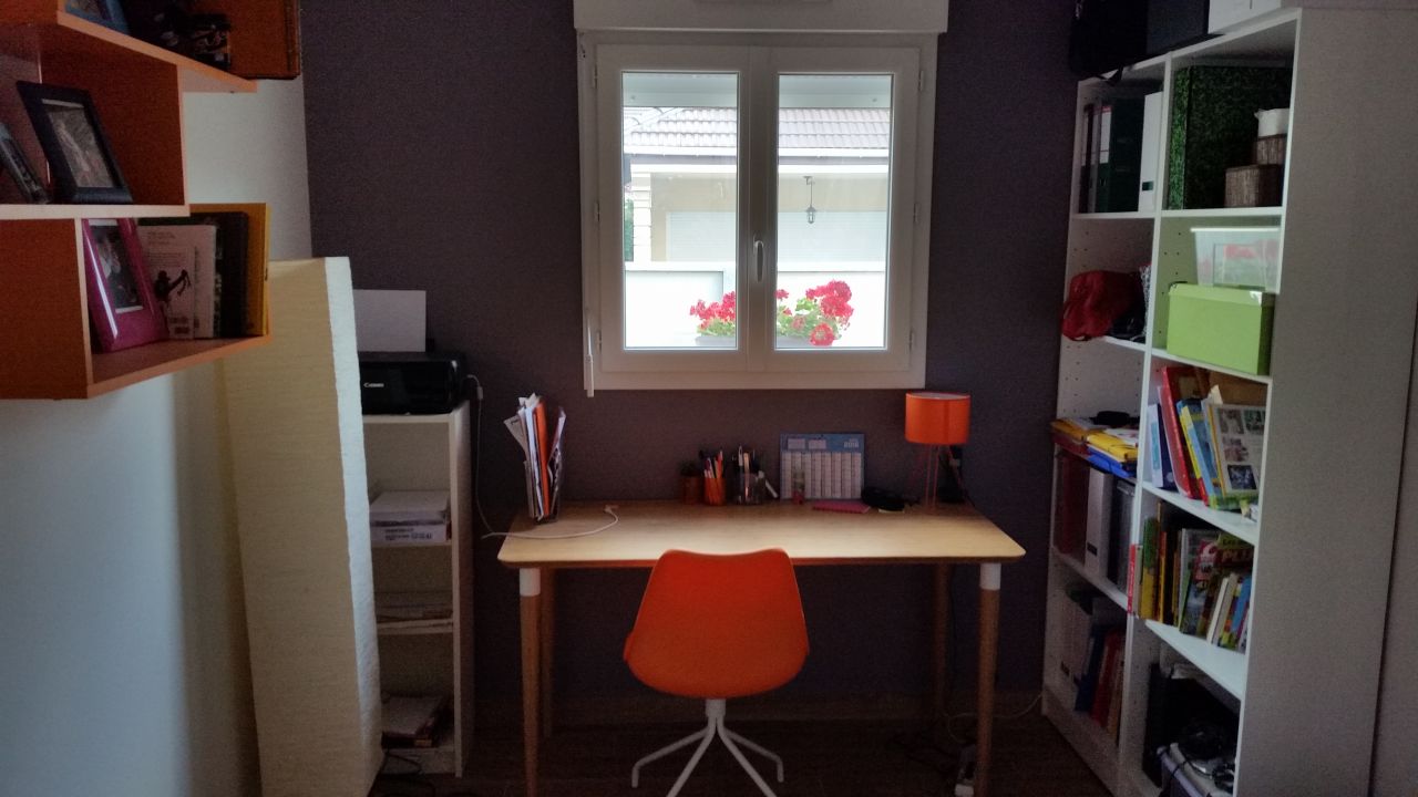 Bureau en cours de décoration