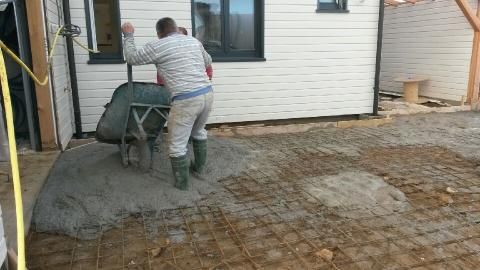 Pose du béton désactivé - ça commence