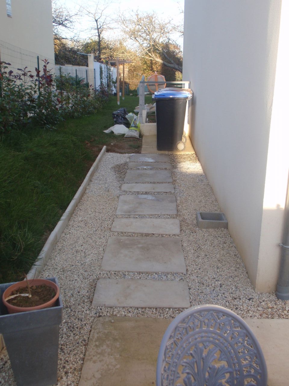 suite du chemin, tour de la maison