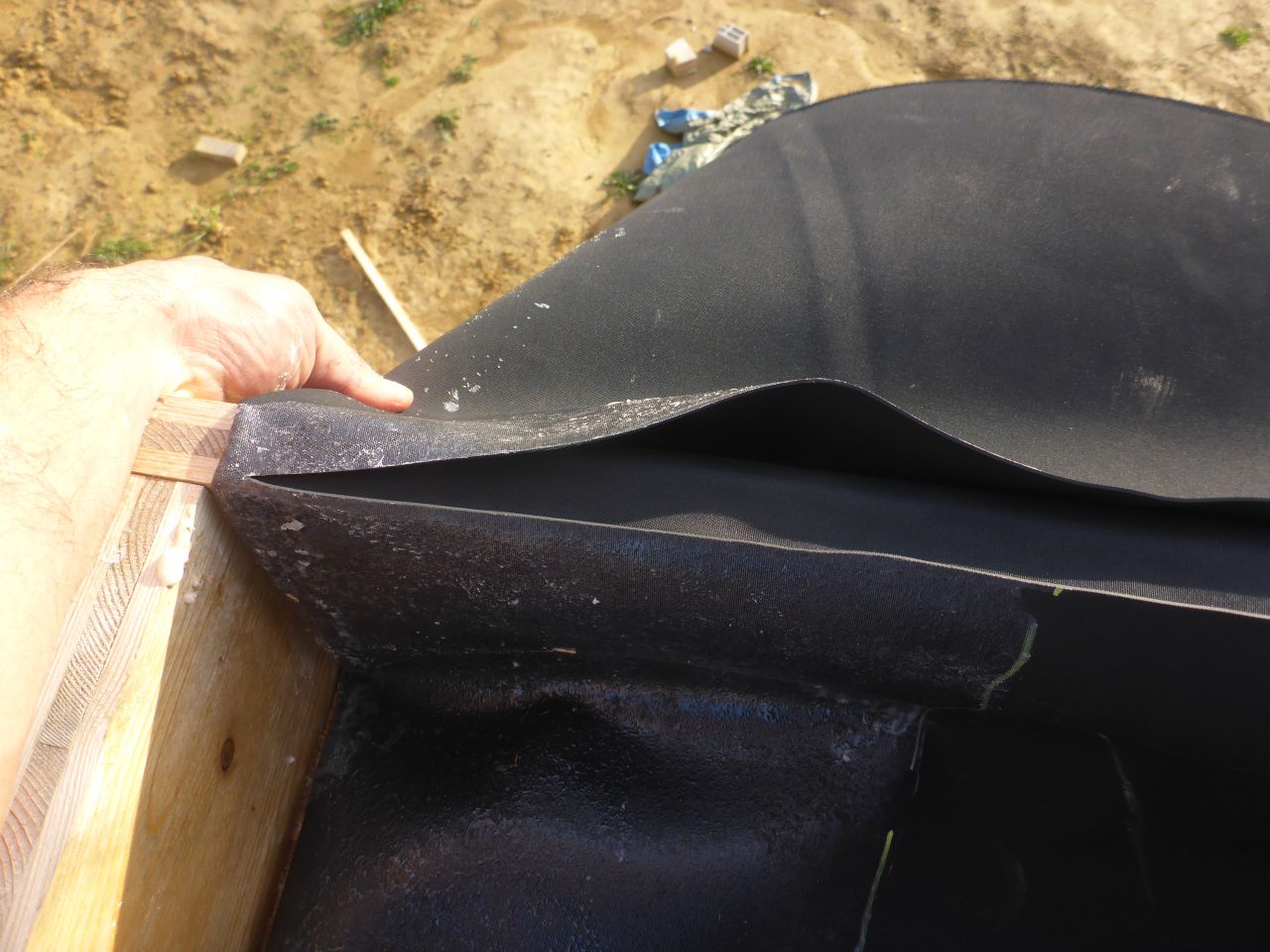 Découpe d'un angle sortant / membrane EPDM