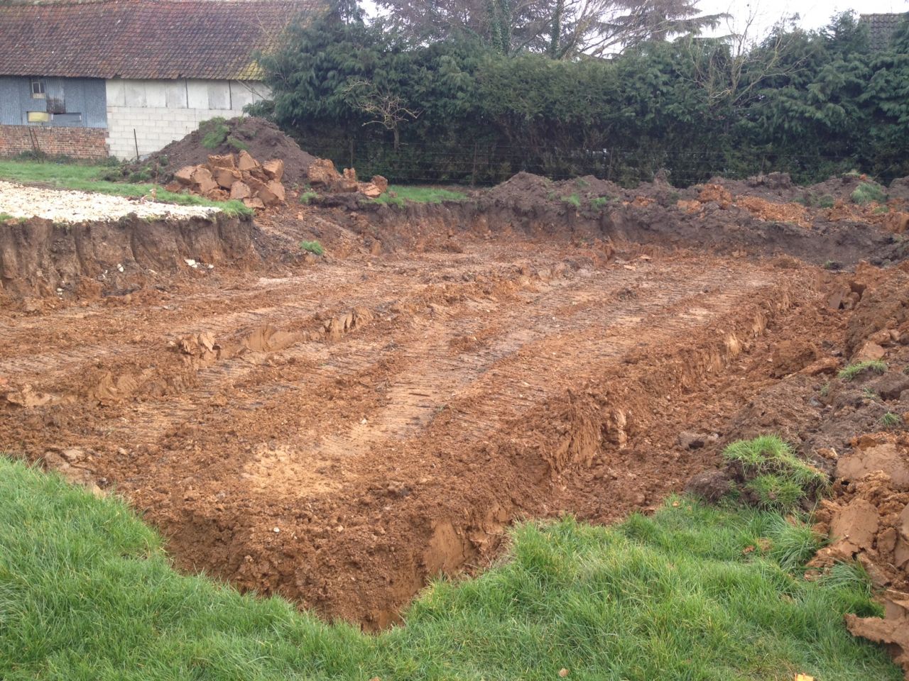 Terrassement du vide sanitaire et des fondations par le constructeur