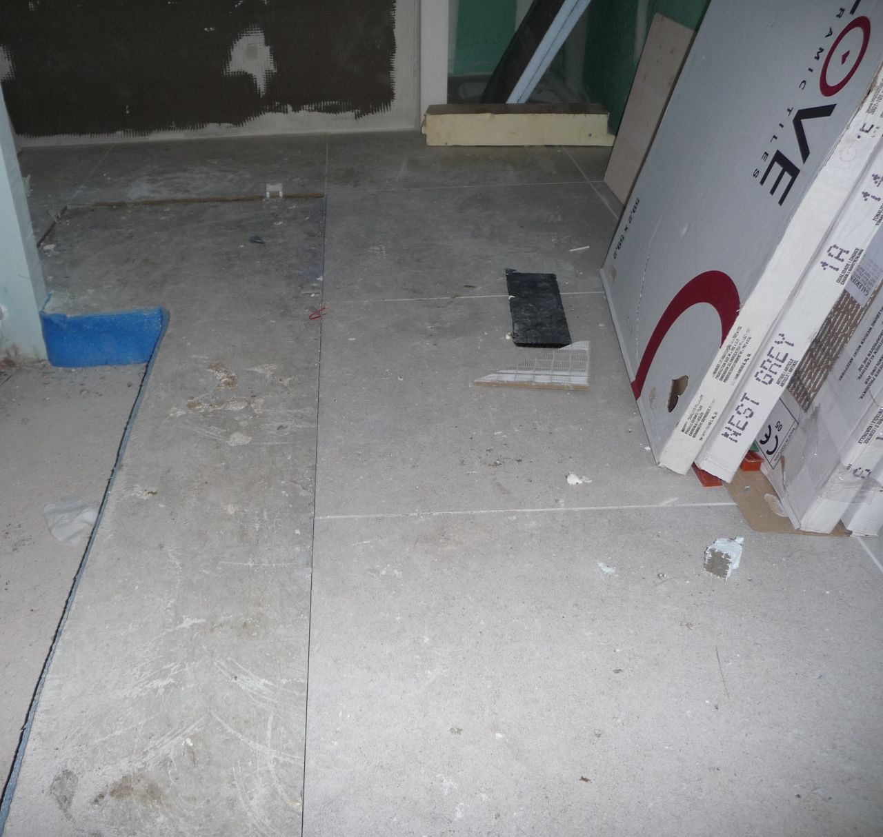 Carrelage SDB en attente