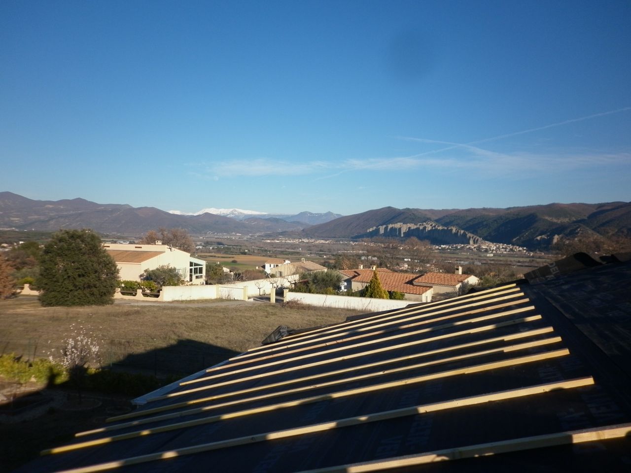 mise en place des liteaux... Avec, en prime une super vue!!