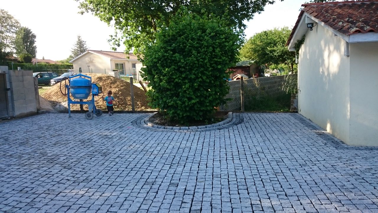 La cour terminé mais sans les joints
