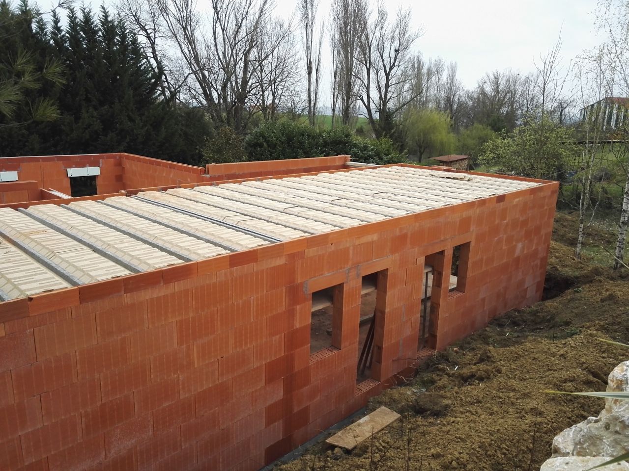 Vue sur le futur toit terrasse avant qu'il soit coul