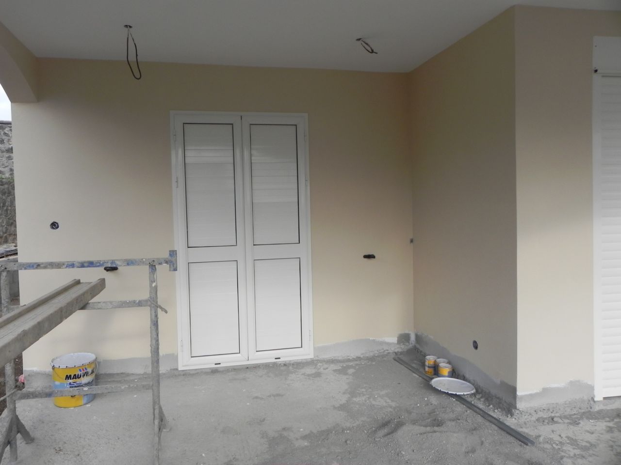 Façade peinte (gros plan devant notre chambre)