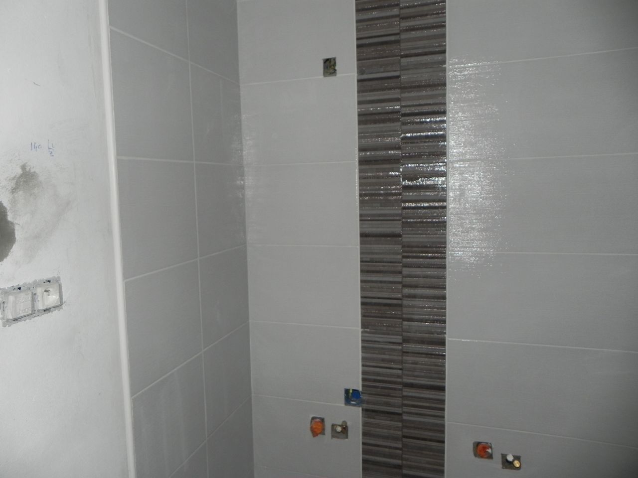 Faïence salle de bain étage