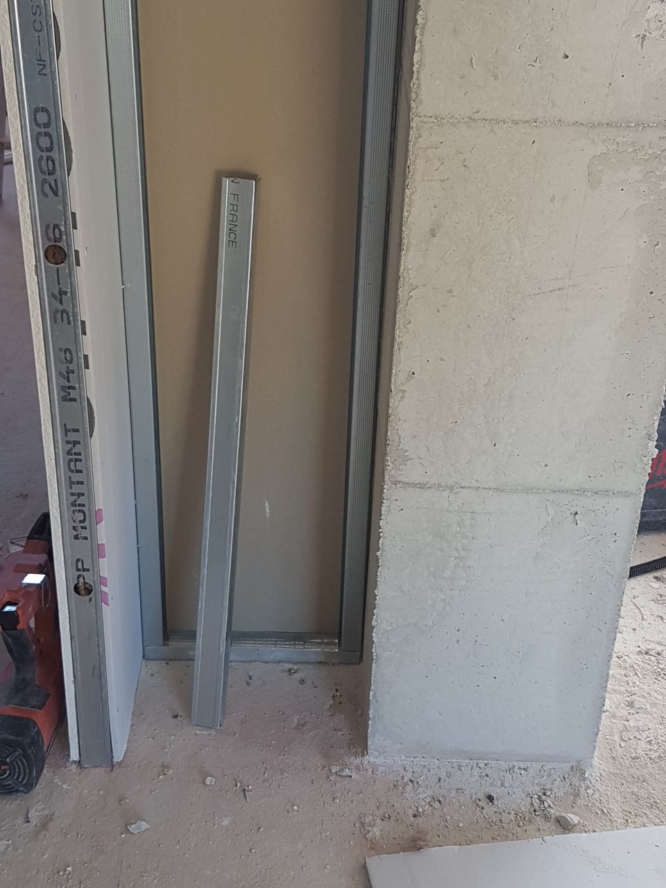 Petite "niche" à l'entrée