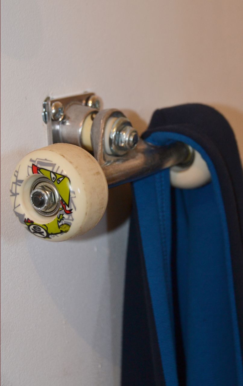 porte manteau roulement skateboard
