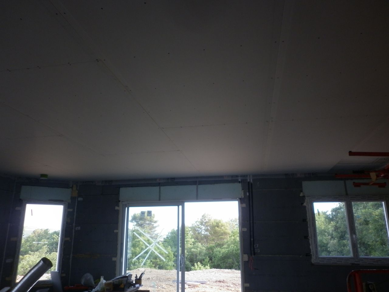 plafond pièce à vivre