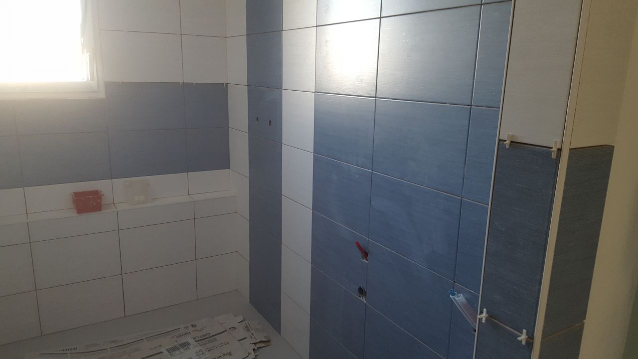 Faïence salle d'eau enfants