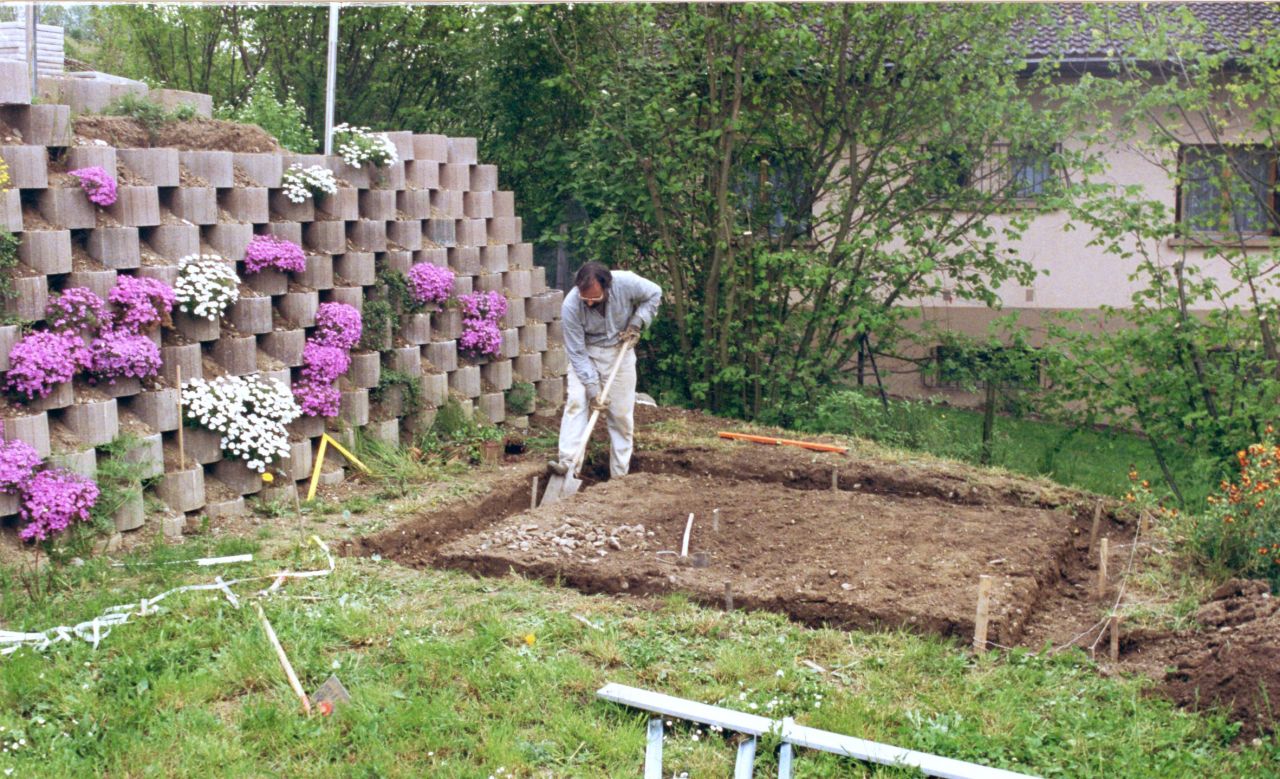 Préparation fondations pour abri de jardin