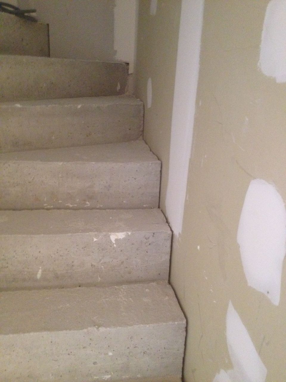 Cloison entrée/escalier