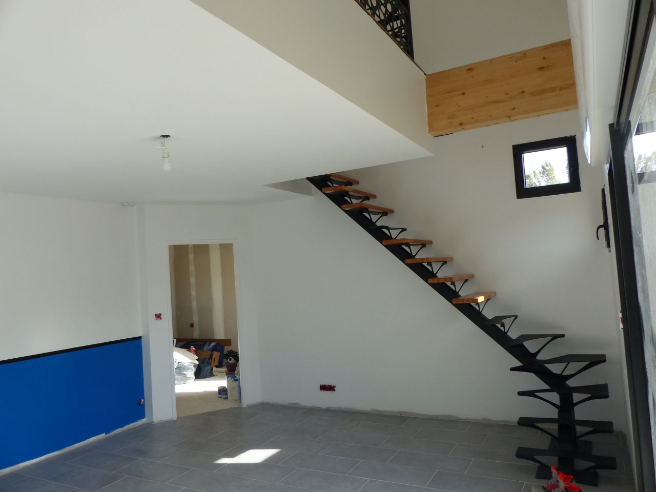 Pose de l'escalier en cours