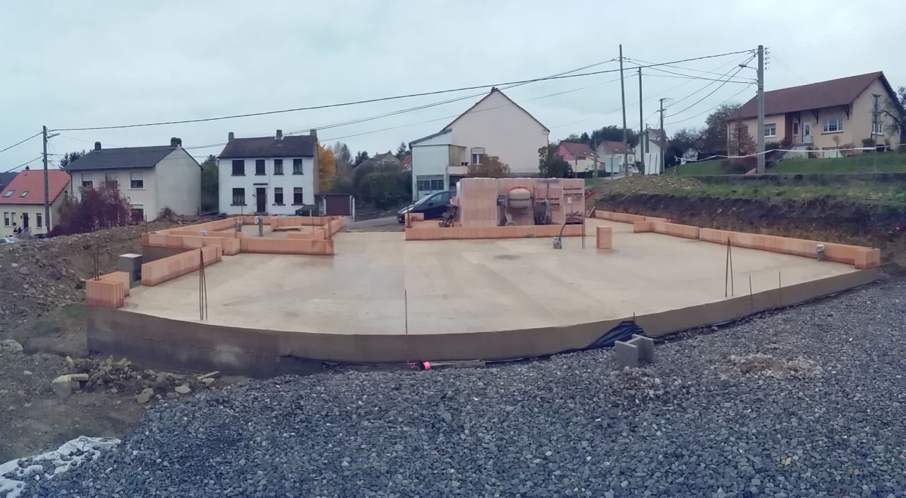 Vue panoramique depuis l'arrière de la maison.