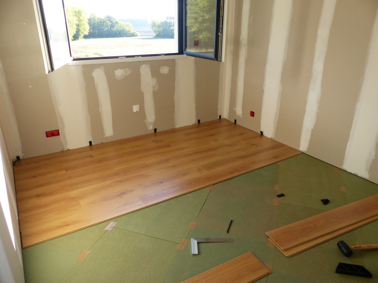 Pose du parquet en cours