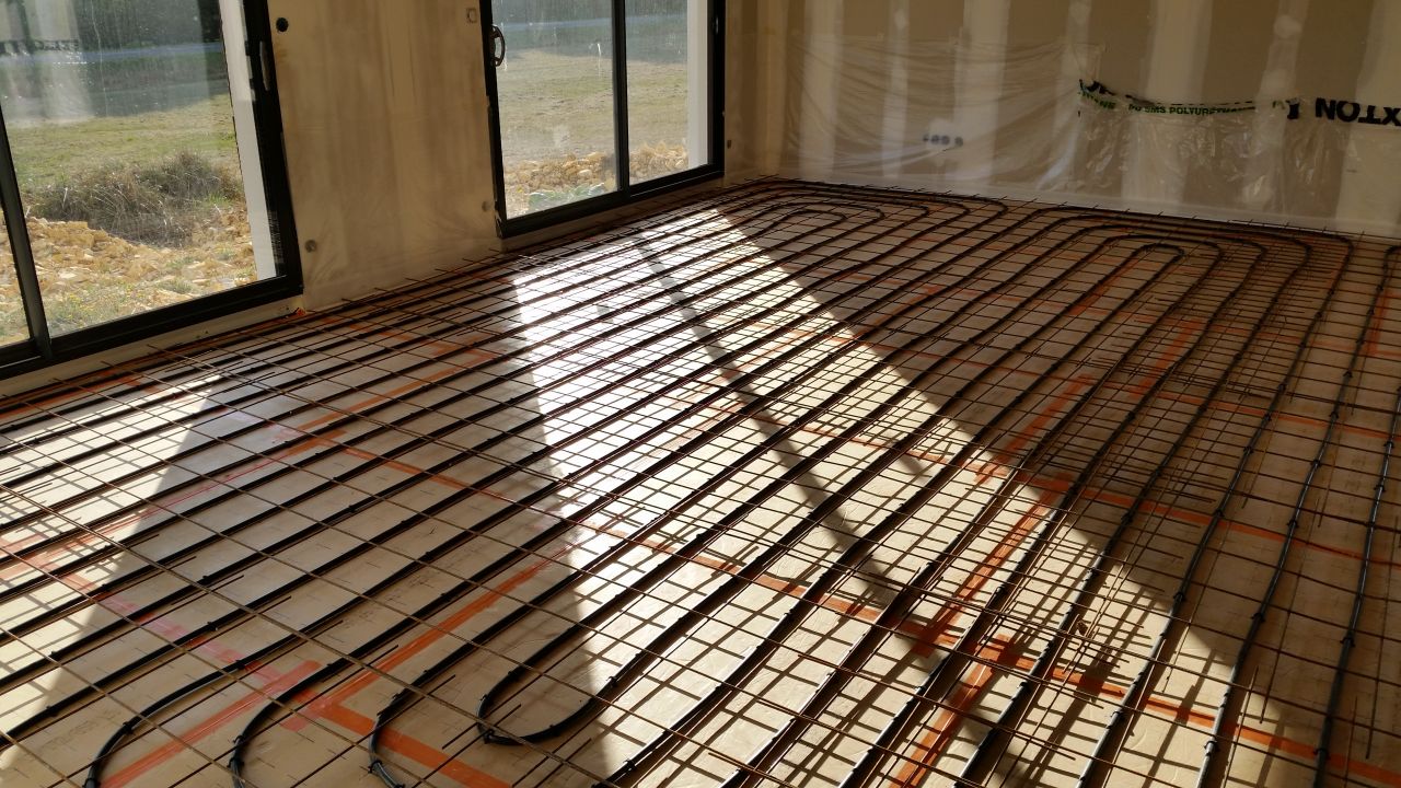 Sol du séjour avec ferraillage avant béton ciré