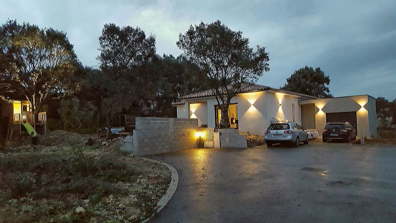 Eclairage extérieur - Herault (34) - décembre 2016 Eclairage extérieur - Herault (34) - décembre 2016