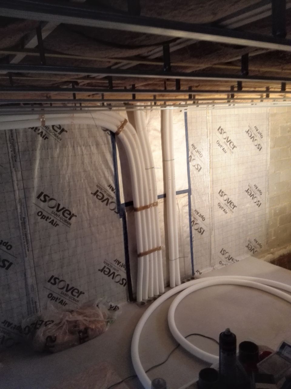 Passages des gaines de 75 dans toute la maison