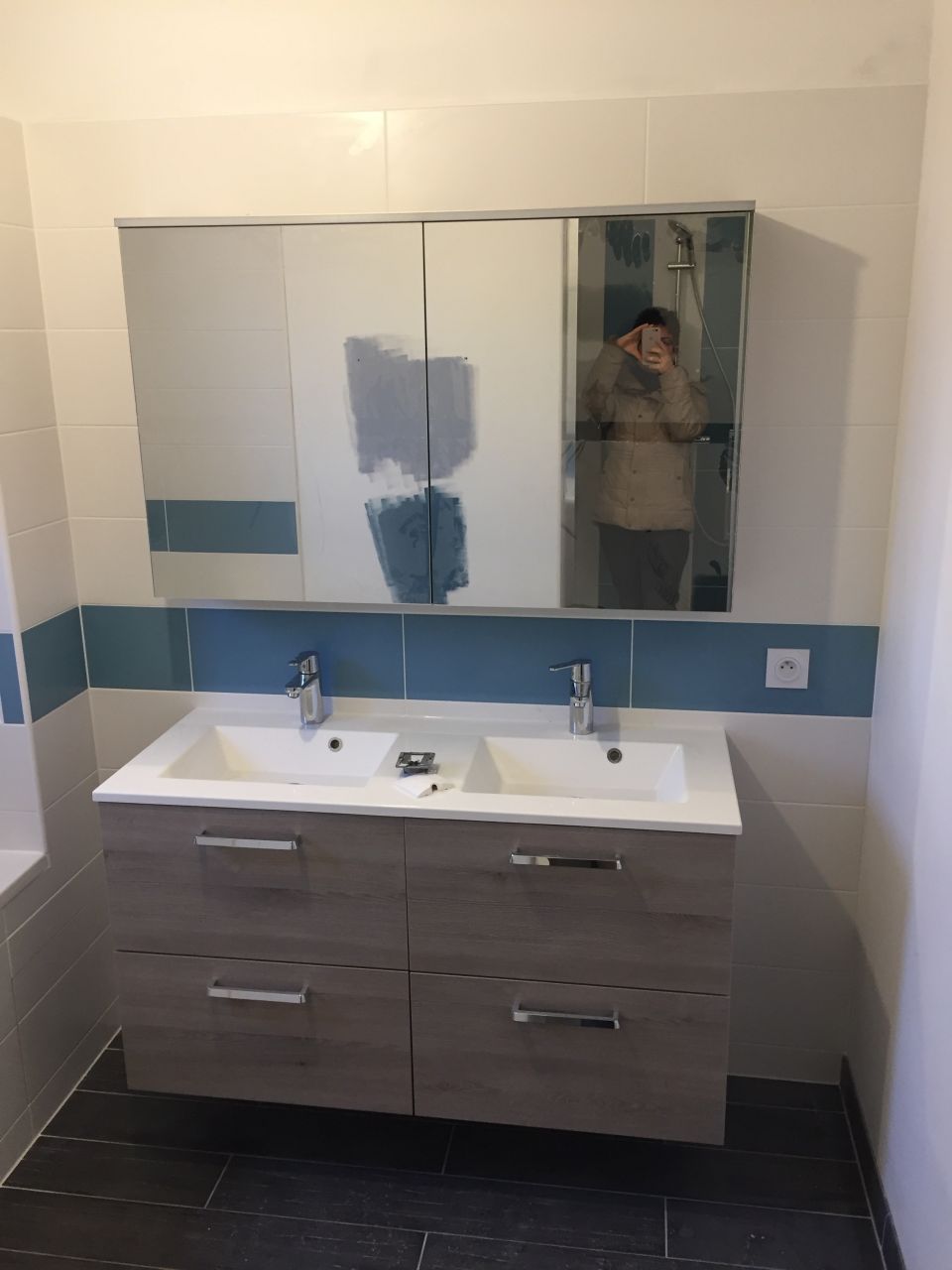 meuble double vasque de la salle de bain